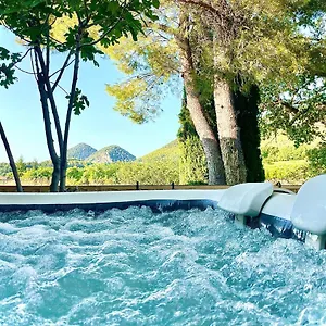  Appartement Entre Vignes Et Horizon Avec Jacuzzi Privatif Et Piscine Commune Chauffee